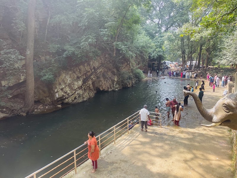 Talakona Waterfalls - Talakona Waterfalls Chittoor District, R668+J9C, Tirupathi, Andhra Pradesh 516101, India