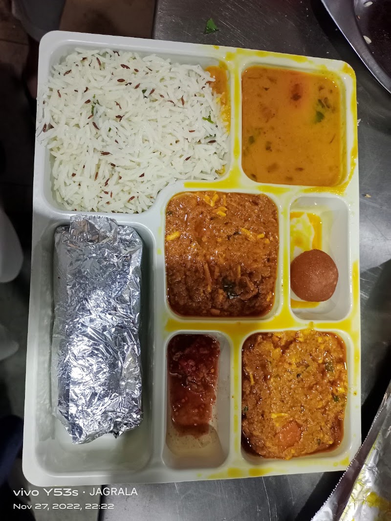 National Restaurant Vapi - National Restaurant Vapi, Shop No.9, 19/3, Plot, CM, Atithi Rd, Ajit Nagar, Phase 2, GIDC, Vapi, Gujarat 396195, India