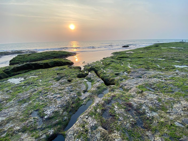 Ladghar Beach - Ladghar Beach, Maharashtra 415712, India