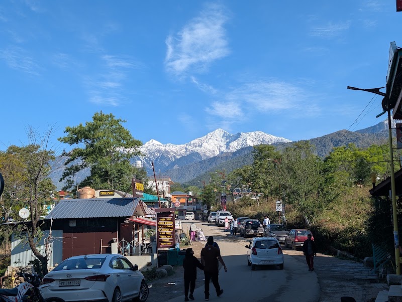 Landing zone field - Landing zone field, 2PV5+2GX, Landing Road, Bir, Suja, Himachal Pradesh 176077, India