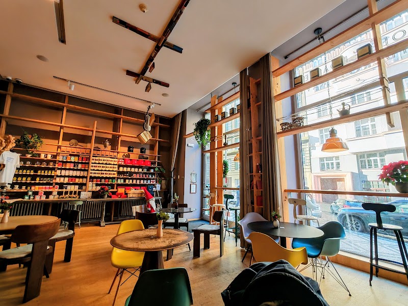 La Bohème Café Specialty Coffee Roastery - La Bohème Café Specialty Coffee Roastery Sázavská 2031/32, Vinohrady, 120 00 Praha-Praha 2, Czechia