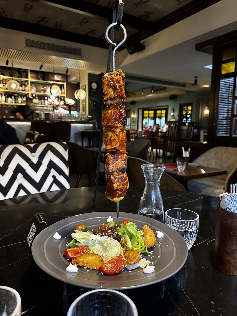 Travellers Bungalow (Bar & Restaurant) - Travellers Bungalow (Bar & Restaurant) First & Second Floor, 2989/B, 12th Main Rd, HAL 2nd Stage, Indiranagar, Bengaluru, Karnataka 560008, India