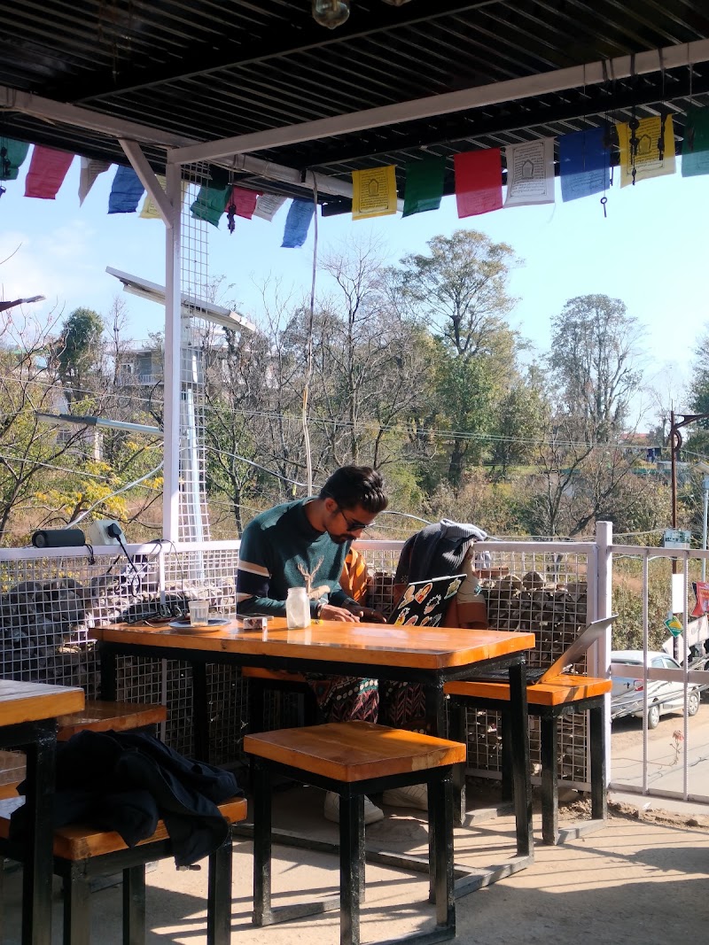 Raahi Cafe - Adda of Bir - Raahi Cafe - Adda of Bir, 2PV5+XG, Suja, Himachal Pradesh 176077, India
