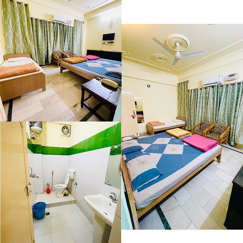Hashmi Guest House - Hashmi Guest House, Noor Bagh, Ameer Nishan Market, Hasan Manzil Rd, Civil Lines, Aligarh, Uttar Pradesh 202001, India