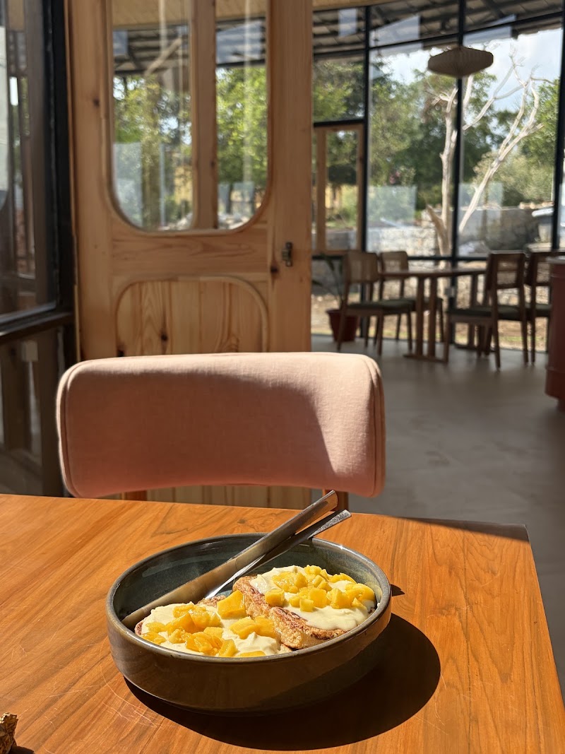 Deyar Coffeehouse - Deyar Coffeehouse, opp. Local Store, Bir Colony, Chaugan, Bir, Himachal Pradesh 176077, India