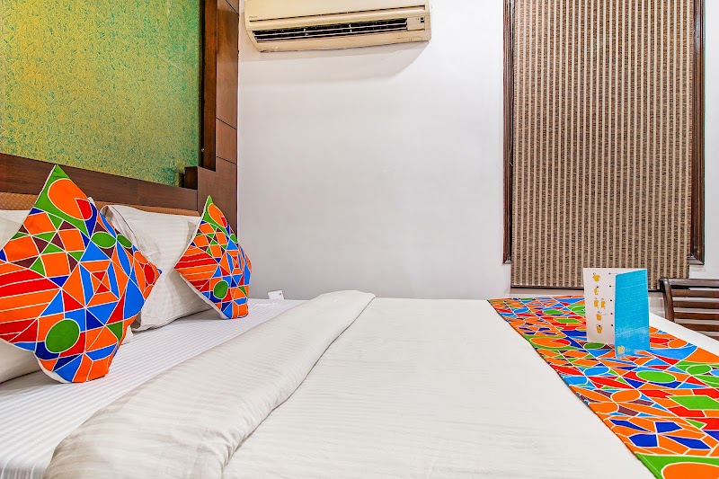 FabHotel Delhi Heart - FabHotel Delhi Heart Plot No.3738, New Delhi Railway Station, Near Gate No 1 Opposite Sheila Cinema, Ratan Lal Market, Kaseru Walan, Paharganj, New Delhi, Delhi, 110055, India