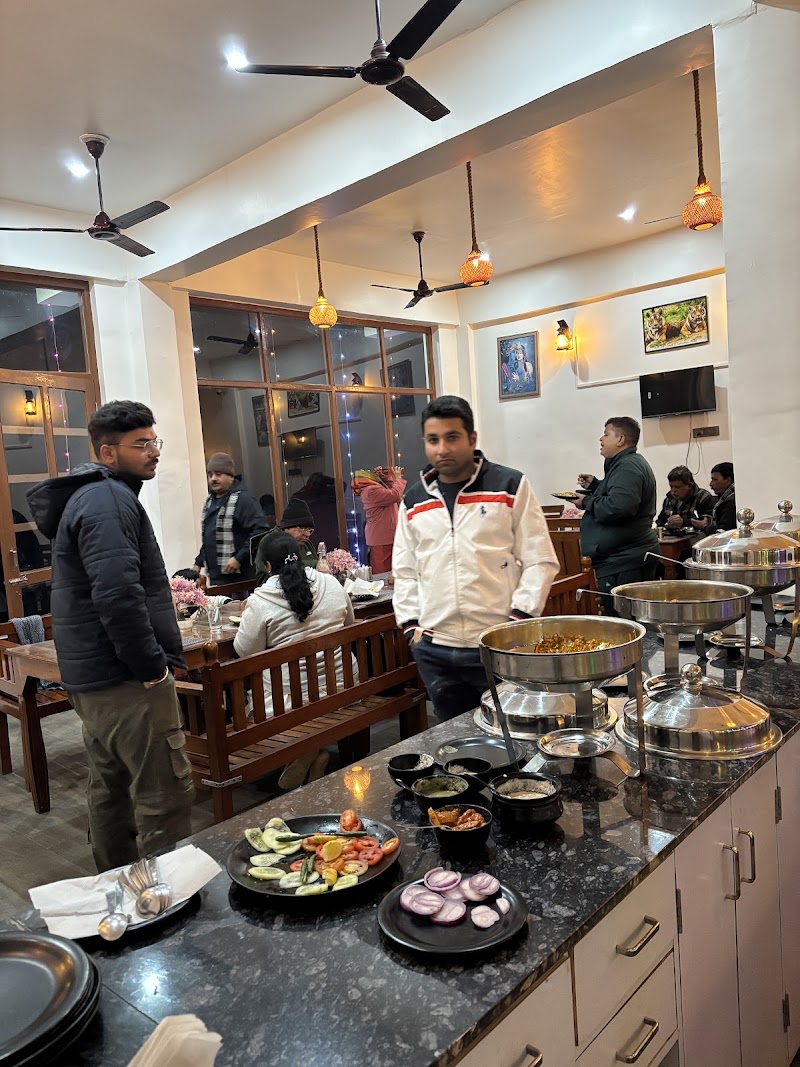 Lap of himalayas resort kausani - Lap of himalayas resort kausani, Kausani, Dyorana, Uttarakhand 263639, India