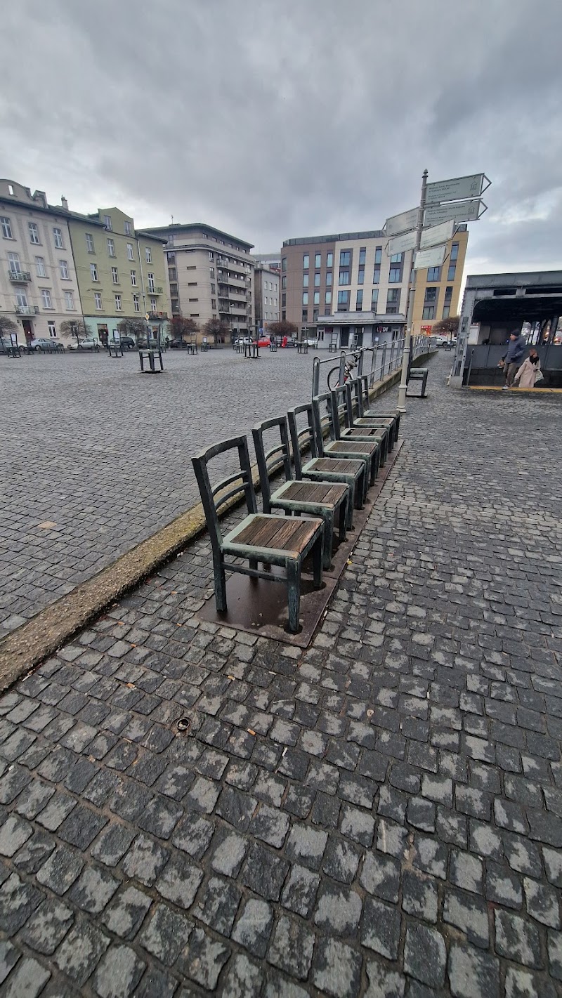 Square of the Ghetto Heroes of Warsaw - Square of the Ghetto Heroes of Warsaw, Mordechaja Anielewicza 6, 00-157 Warszawa, Poland
