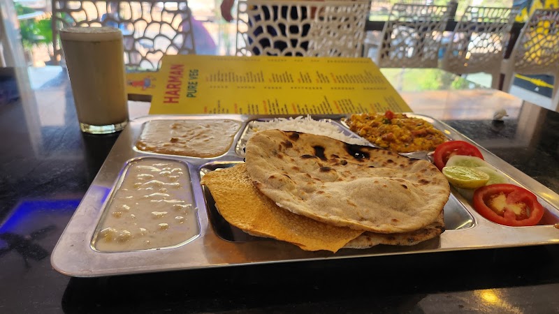 Harman pure veg restaurant - Harman pure veg restaurant Gurukrupa Complex Circle, near Chopddem, Chopdem, Agarwada-Chopdem VP, Goa 403512, India