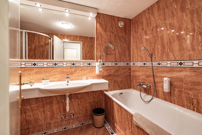 Hotel Berghof - Hotel Berghof Durster Str. 220, 6290 Mayrhofen, Austria