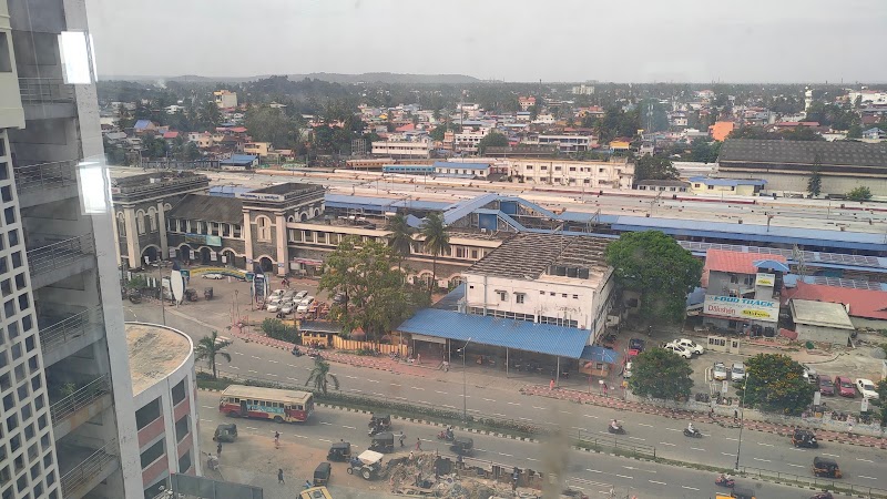 Trivandrum Central Railway Station - Trivandrum Central Railway Station FXP3+R39, Chalai Bazaar, Thampanoor, Thiruvananthapuram, Kerala 695001, India