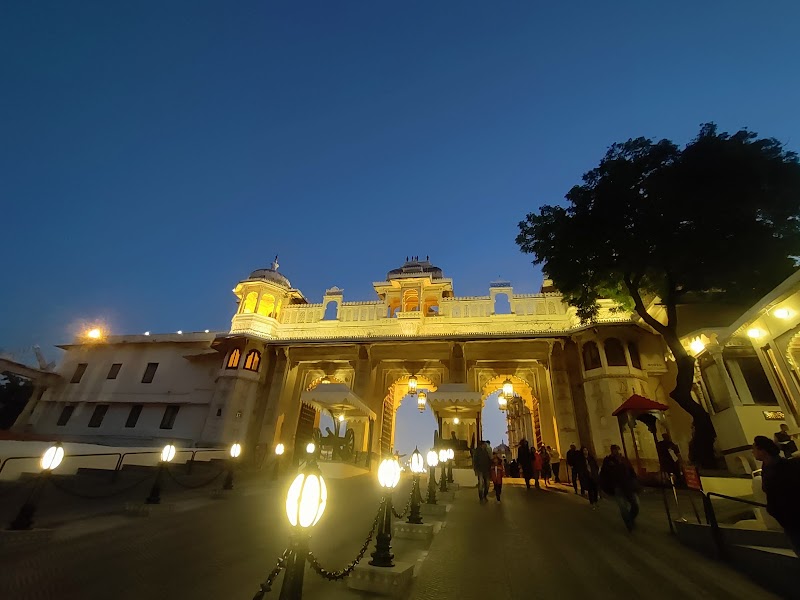 Udaipur City Railway Station - Udaipur City Railway Station, HM8X+XRJ, Jawahar Nagar, Khanjipeer, Udaipur, Rajasthan 313001, India