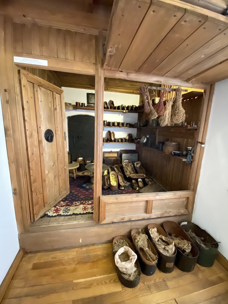 Museum of the Jews of Bosnia and Herzegovina - Museum of the Jews of Bosnia and Herzegovina, VC5H+W43, Velika avlija Laure Papo Bahorete, Sarajevo 71000, Bosnia and Herzegovina