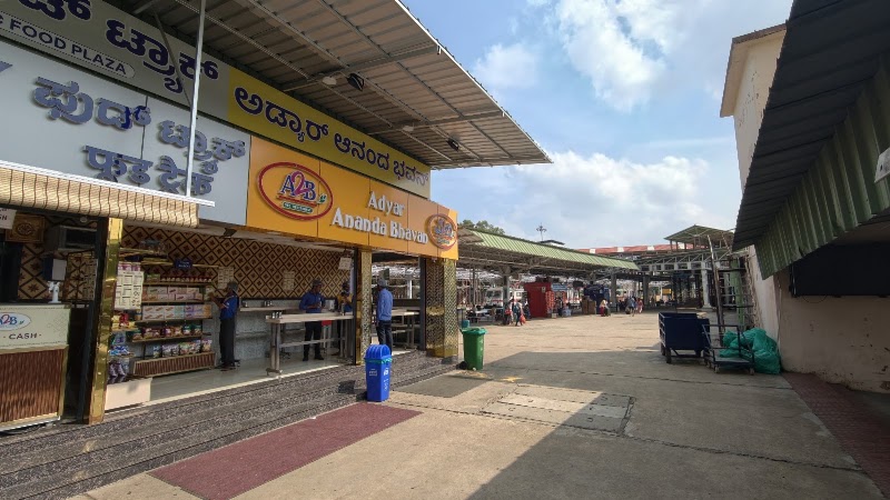 IRSDC Quick Food Joint-1 and A2B veg restaurant - IRSDC Quick Food Joint-1 and A2B veg restaurant, Krantivira Sangolli Rayanna (Bengaluru, M.G. Railway Colony, Sevashrama, Bengaluru, Karnataka 560023, India