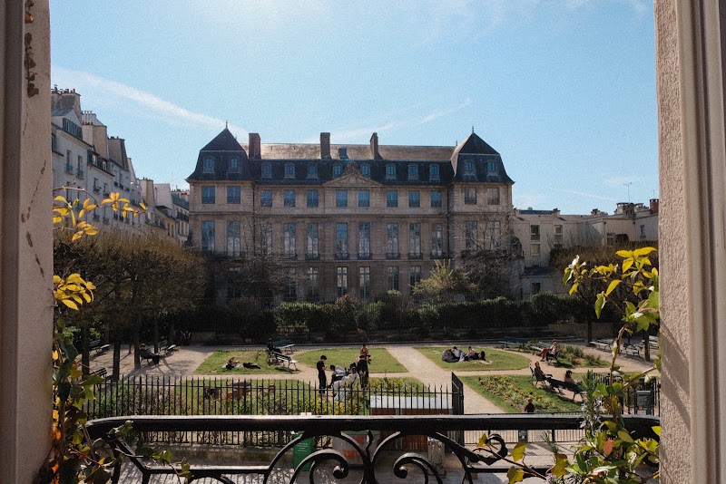 Glou - Glou 101 Rue Vieille du Temple, 75003 Paris, France