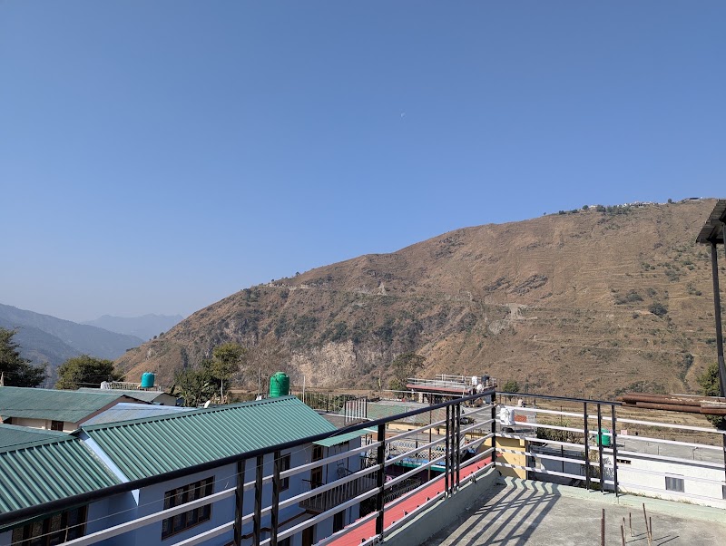 Pantwari Nagtibba trek Start - Pantwari Nagtibba trek Start H3MP+GWM, Pantwari, Uttarakhand 249186, India