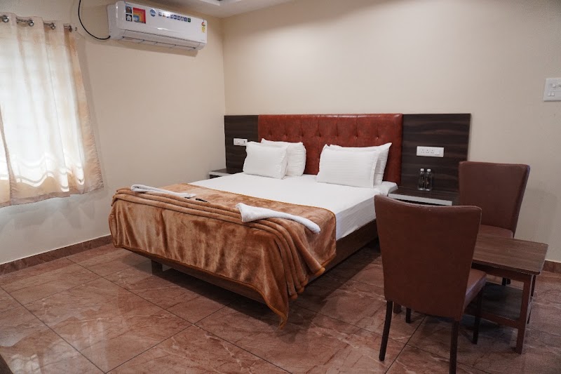 VR Grand Inn - VR Grand Inn main gate, G.N, T ROAD, opposite government medical College, beside A.C. SUBBA REDDY STADIUM, Lakeview Colony, Revenue Colony, Nellore, Andhra Pradesh 524004, India