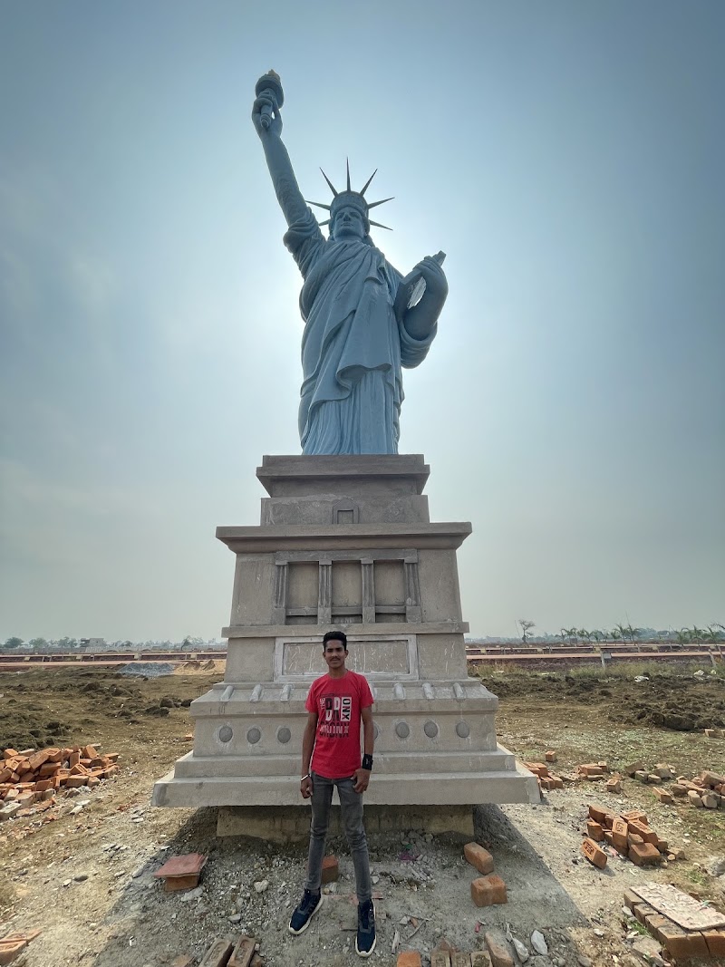 Maruti 7 wonder City - Maruti 7 wonder City Near Mahadev Ghat, before wall fort Vihar Sankra (Amleshwar), Paltan Road, locally) Known as, Greater, Raipur, Chhattisgarh 491111, India