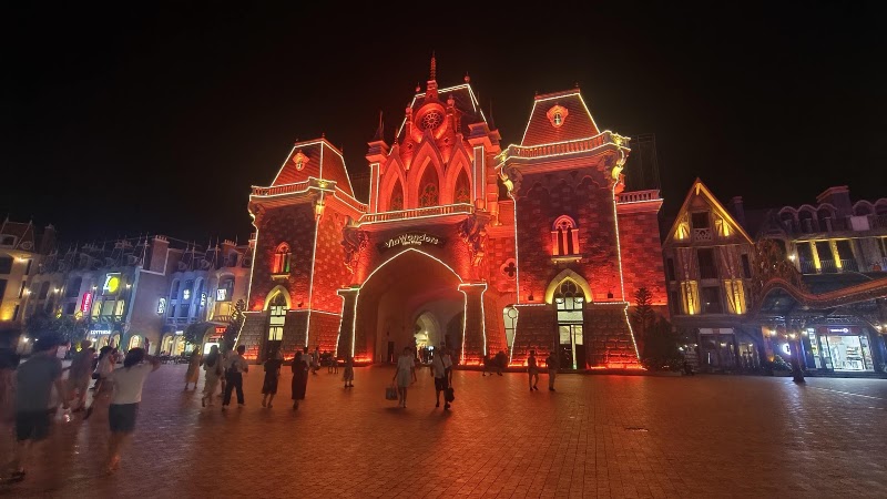 Sân khấu thực cảnh Tata Show - Sân khấu thực cảnh Tata Show 668R+W2G, Nha Trang, Khanh Hoa, Vietnam