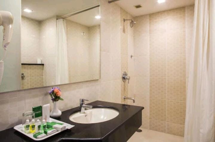 Jade Garden Hotel - Jade Garden Hotel, 1064 1, Jayalakshmi Villas Road, near Law Court, K.G Koppal, Chamarajapuram Mohalla, Lakshmipuram, Mysuru, Karnataka 570005, India