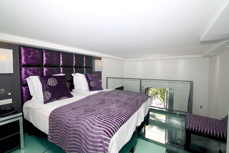 Golden Tulip Hotel Cannes - Hotel De Paris - Golden Tulip Hotel Cannes - Hotel De Paris 34 Bd d'Alsace, 06400 Cannes, France