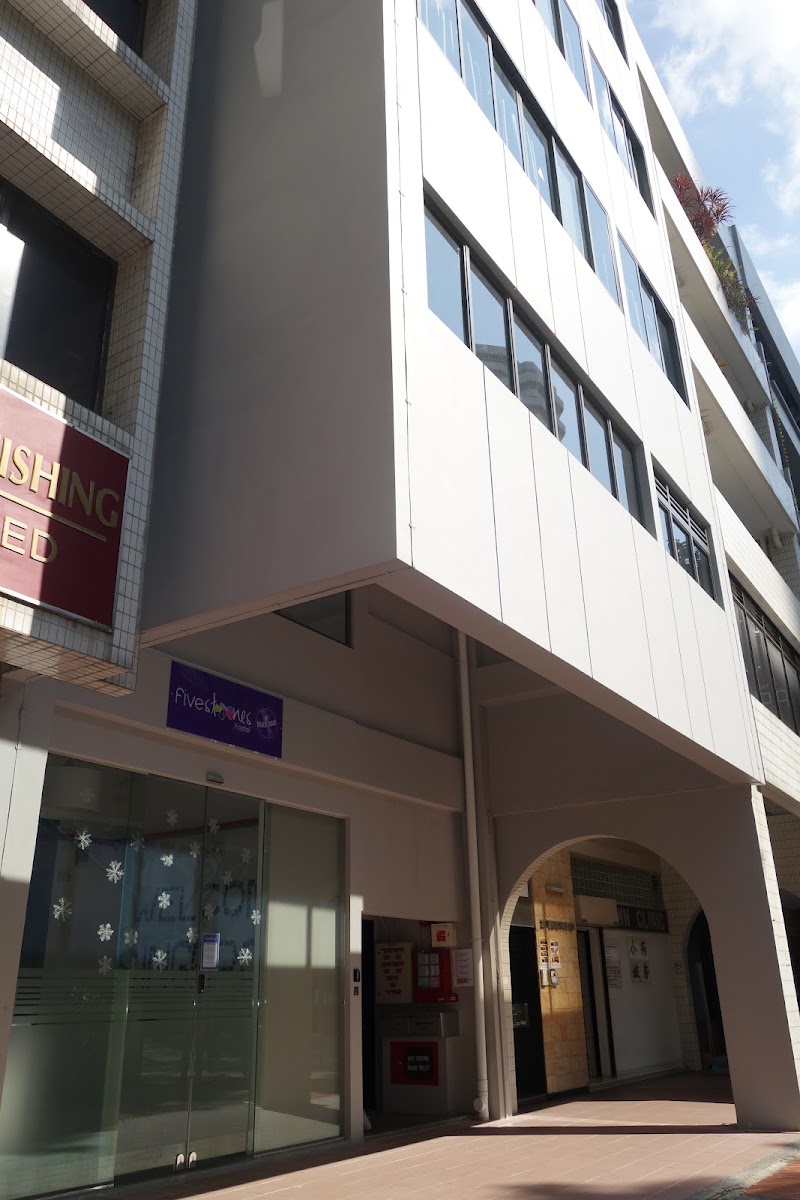 RedDoorz Hostel