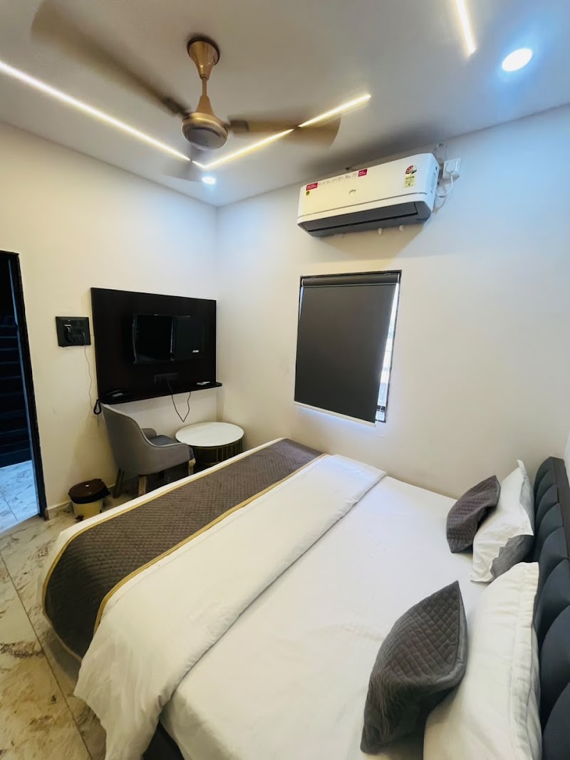 Hotel Shree Kesari Nandan - Hotel Shree Kesari Nandan, Talati Street, Birla Plot, Nageshwar Rd, Ghanshyam Nagar, Dwarka, Gujarat 361335, India