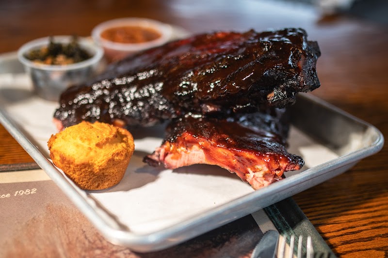 The Cabin Restaurant - The Cabin Restaurant 984 NJ-33, Freehold, NJ 07728, USA
