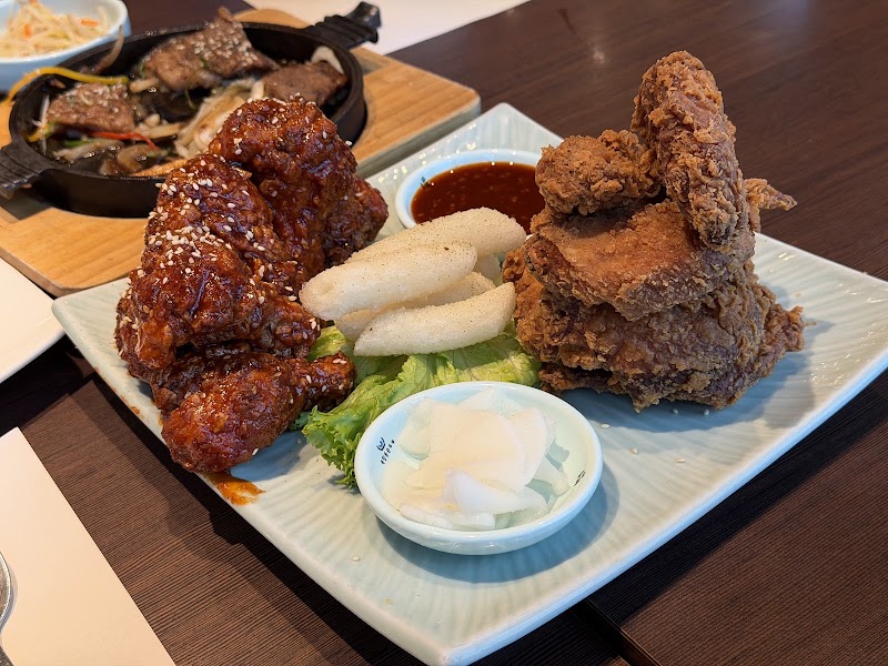 Dubu House Uni-president Dept. Store Taipei - Dubu House Uni-president Dept. Store Taipei 110, Taiwan, Taipei City, Xinyi District, Xingya Village, Section 5 of Zhongxiao East RoadSection 5 of Zhongxiao E Rd, 8號7F