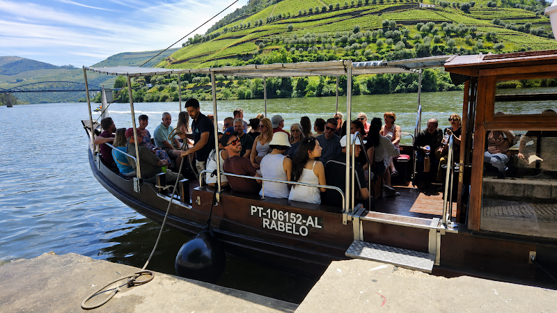EFun Tours - Porto & Douro Tours - EFun Tours - Porto & Douro Tours, Rua da África, Armazém 223, 4400-002 Vila Nova de Gaia, Portugal