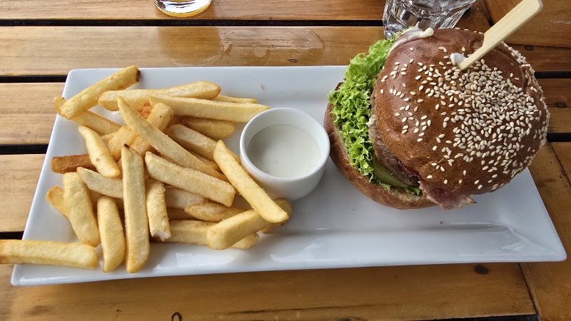 Lake Bar - Lake Bar, 155 Ardmore Street, Wānaka 9305, New Zealand
