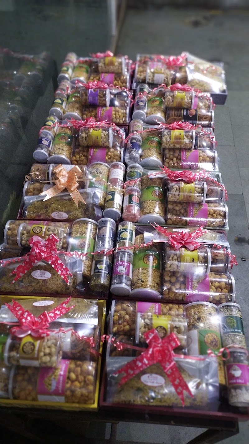 New delhi sweets - New delhi sweets, CM88+HRC, NH149B, Sardar Vallabh Bhai Patel Nagar, Jamnipali, Korba, Chhattisgarh 495450, India