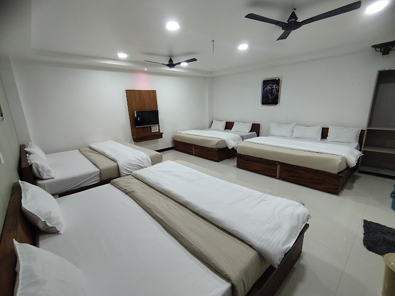 Hotel Rajshree inn - Hotel Rajshree inn Dewas Gate, 22, road, Daulat Ganj, Malipura, Ujjain, Madhya Pradesh 456001, India