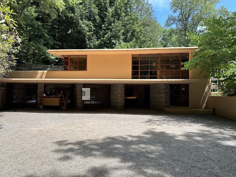 Fallingwater - Fallingwater, 1491 Mill Run Rd, Mill Run, PA 15464, USA