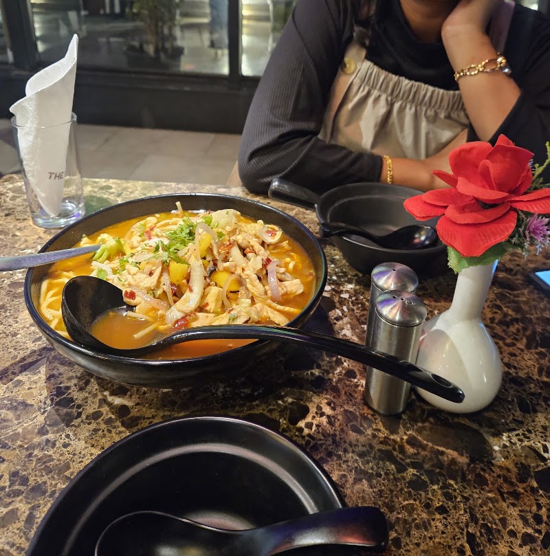 WOK AT SKYDECK ASIAN RESTAURANT - WOK AT SKYDECK ASIAN RESTAURANT, The Hamuse Hotel, Bazaar Rd, Kodaikanal, Tamil Nadu 624101, India
