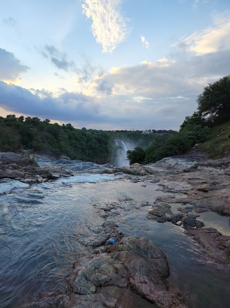 Gaganachukki Falls View Point 2 - Gaganachukki Falls View Point 2, 75RC+X38, Unnamed Road, Kollegala, Sathegala, Karnataka 571430, India