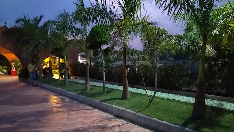 Riverfront Garden - Riverfront Garden 6H6R+FVQ, Raipur, Chhattisgarh 490042, India