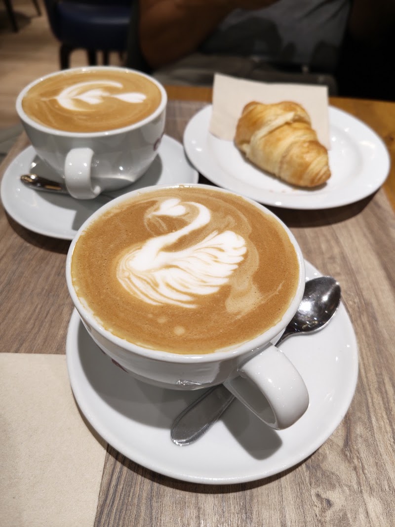 Costa Coffee - Costa Coffee, Sokolovská 394/17, 180 00 Praha 8-Karlín, Czechia