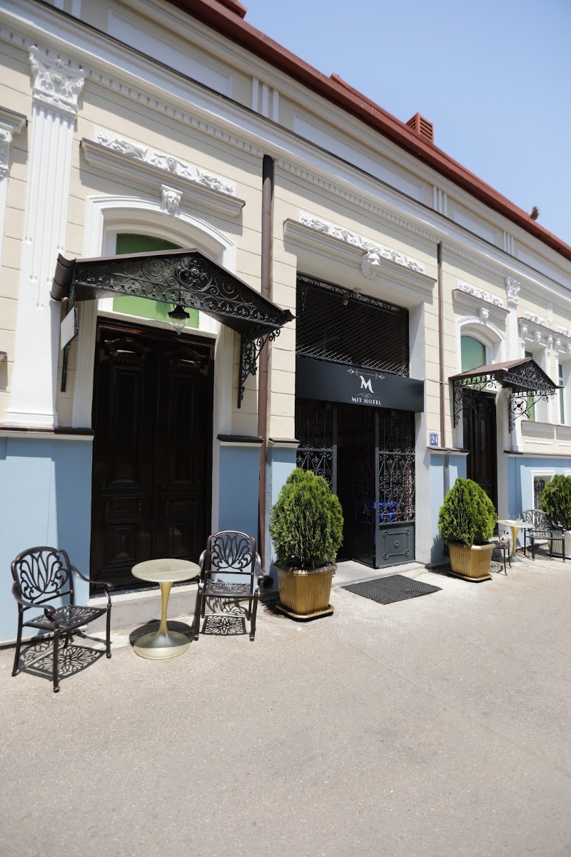 Hotel Grand In Old Town
