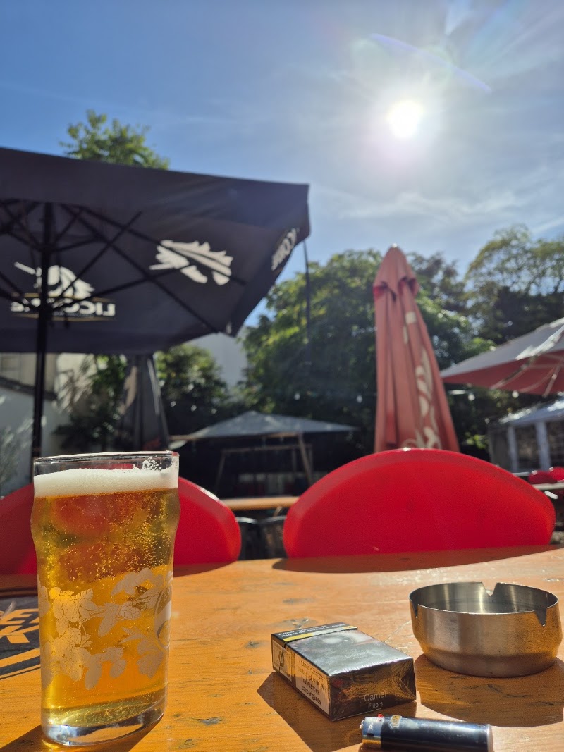Le Jardin De Louisette - Terrasse - Le Jardin De Louisette - Terrasse 37 Bd Rouget de Lisle, 93100 Montreuil, France