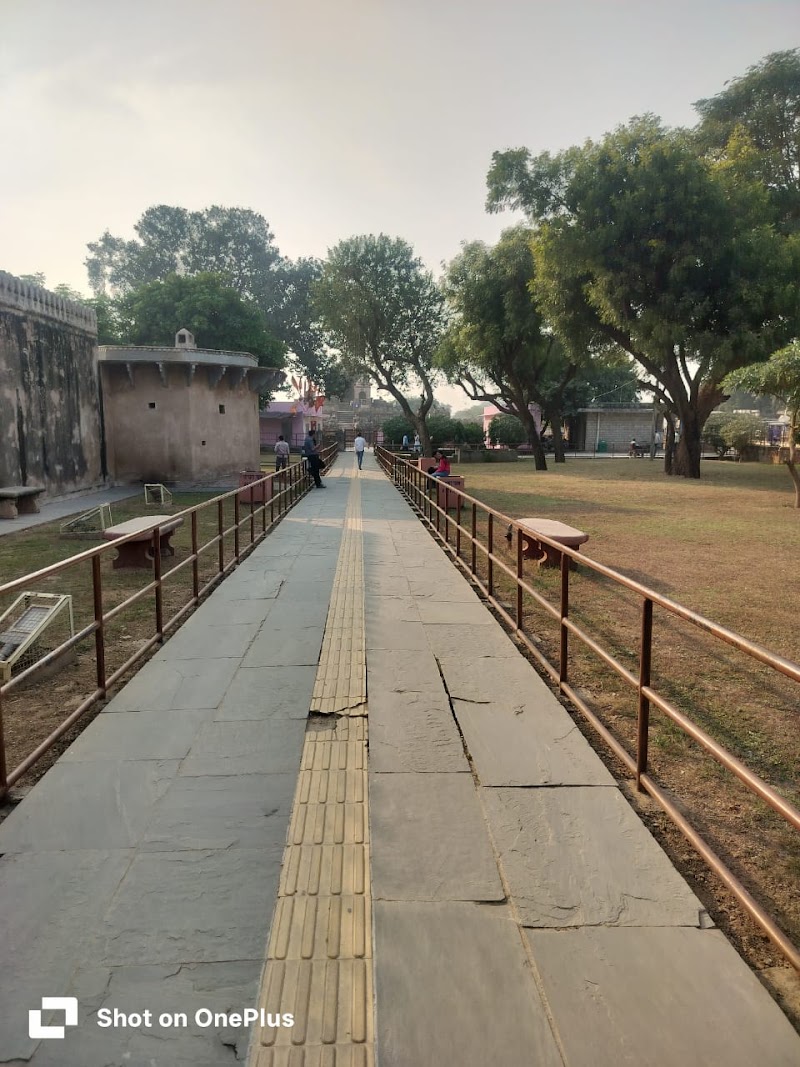 India Best Travels - India Best Travels, Second Floor, WZ-69, Todapur Periphery Rd, Todapur, New Delhi, Delhi, 110012, India