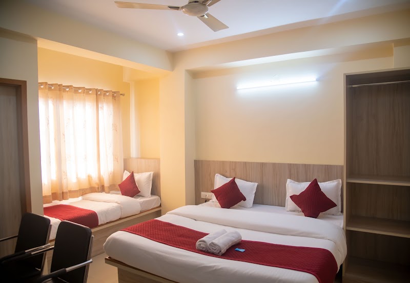 Hotel Thikana Palace - Hotel Thikana Palace 11, Fateh Singh Market, Hotel, Palace Road, opp. ITC RAJPUTANA, Gopalbari, Jaipur, Rajasthan 302006, India