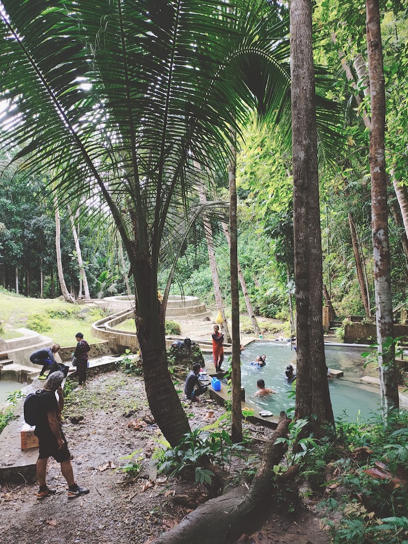 Lugnason Falls - Lugnason Falls, 4GXM+CG6, San Juan, Siquijor, Philippines