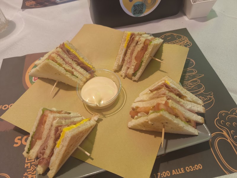 Corner's Pub - Corner's Pub, Via Olanda, 186, 30016 Lido di Jesolo VE, Italy