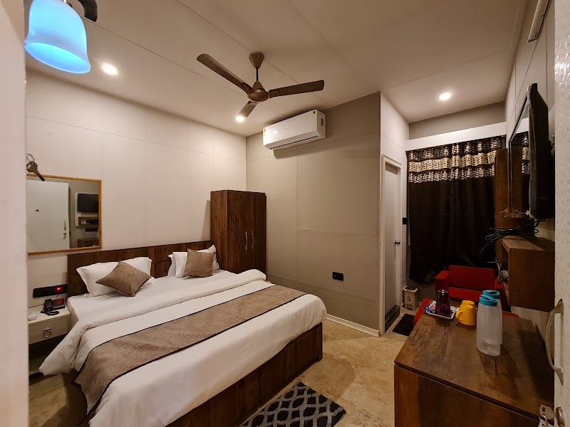 Hotel Aurelia Pearl & Banquet - Hotel Aurelia Pearl & Banquet Patliputra Station Rd, opposite to Main Gate of Patliputra Junction, Jagat Vihar Colony, Rukanpura, Patna, Bihar 800025, India