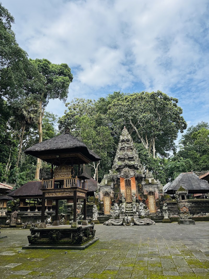 Sacred Monkey Forest Sanctuary - Sacred Monkey Forest Sanctuary Jl. Monkey Forest, Ubud, Kecamatan Ubud, Kabupaten Gianyar, Bali 80571, Indonesia