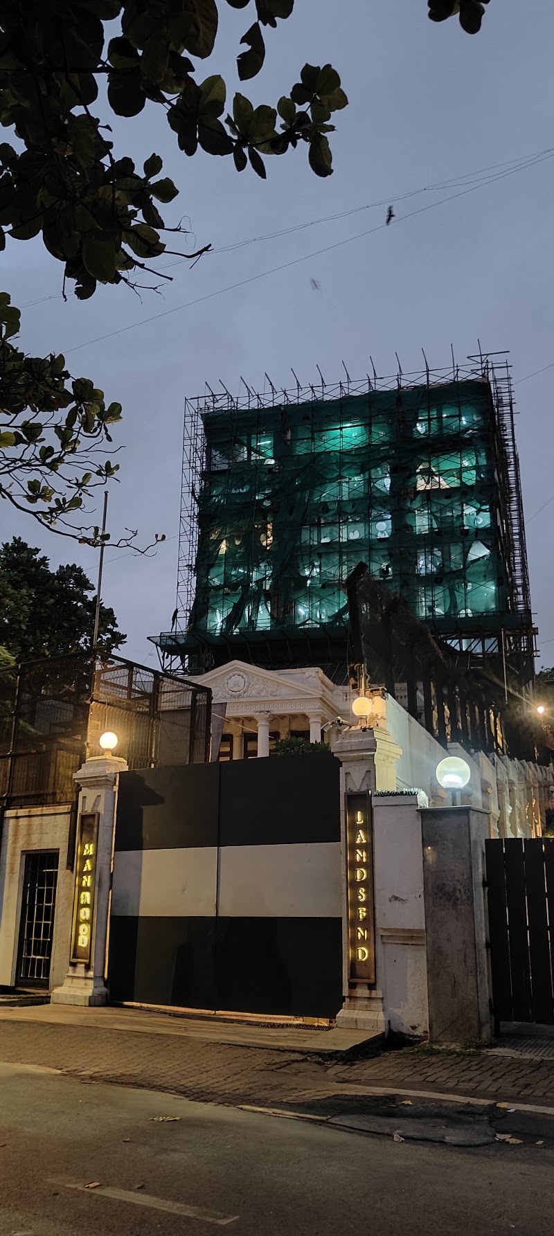 Mannat - Mannat, 2RWC+P3J, Mount Mary, Bandra West, Mumbai, Maharashtra 400050, India