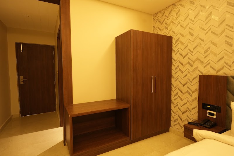 Hotel Golden Peacock | Rooftop Restaurant | Flavour on fusion by HOH - Hotel Golden Peacock | Rooftop Restaurant | Flavour on fusion by HOH Railway Station road, near Agrasen Chowk, Shikhu Pur, Devpura, Haridwar, Uttarakhand 249401, India