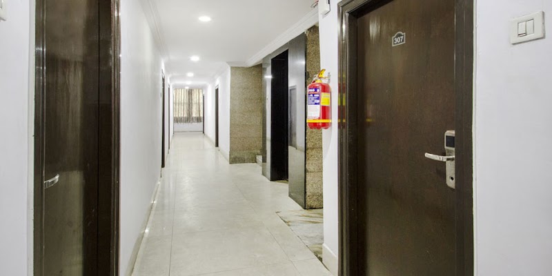 New Srinivasa Residency - New Srinivasa Residency 6-1-1081, Lakdikapul Rd, Ambedkar Colony, Lakdikapul, Hyderabad, Telangana 500004, India