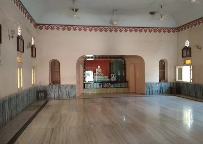 Ramakrishna Mission Vivekananda Aashrama, Raipur - Ramakrishna Mission Vivekananda Aashrama, Raipur, 6JRC+C48, Great Eastern Rd, Near Mouli Mata Mandir, Aminpara, Raipur, Chhattisgarh 492001, India